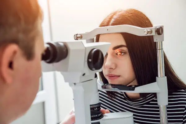 Netzhaut / IVOM (Intravitreale operative Maßnahme)